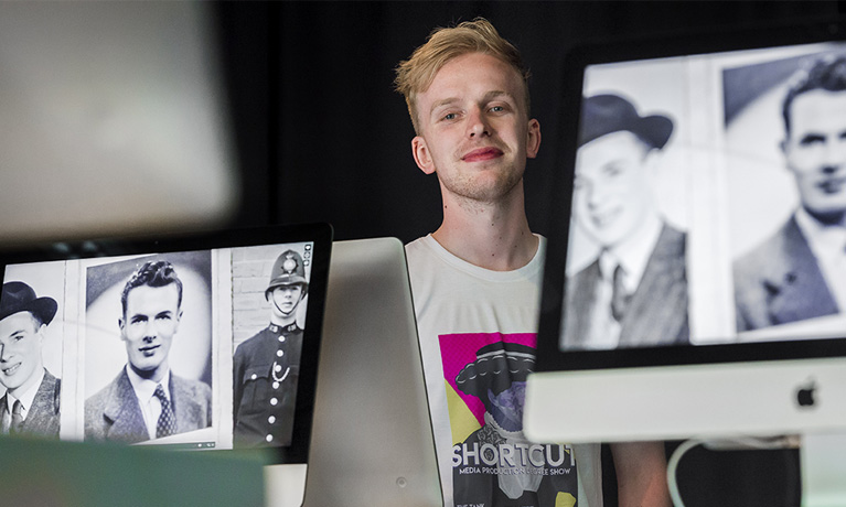 Student in a Mac studio