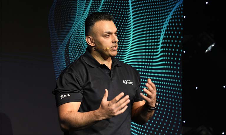 Deepak Farmah speaking at industry event