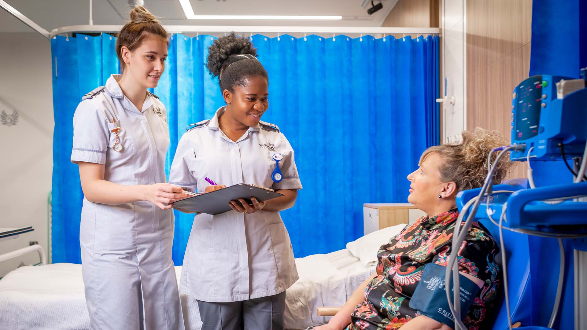 2 nursing and allied health professions student stimulating a patient scenario