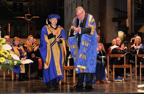  Irina Bokova receiving her honorary doctorate