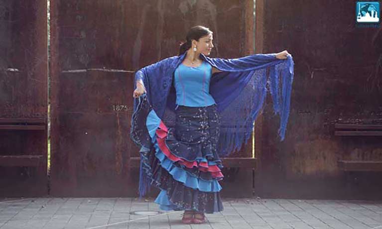 woman dancing